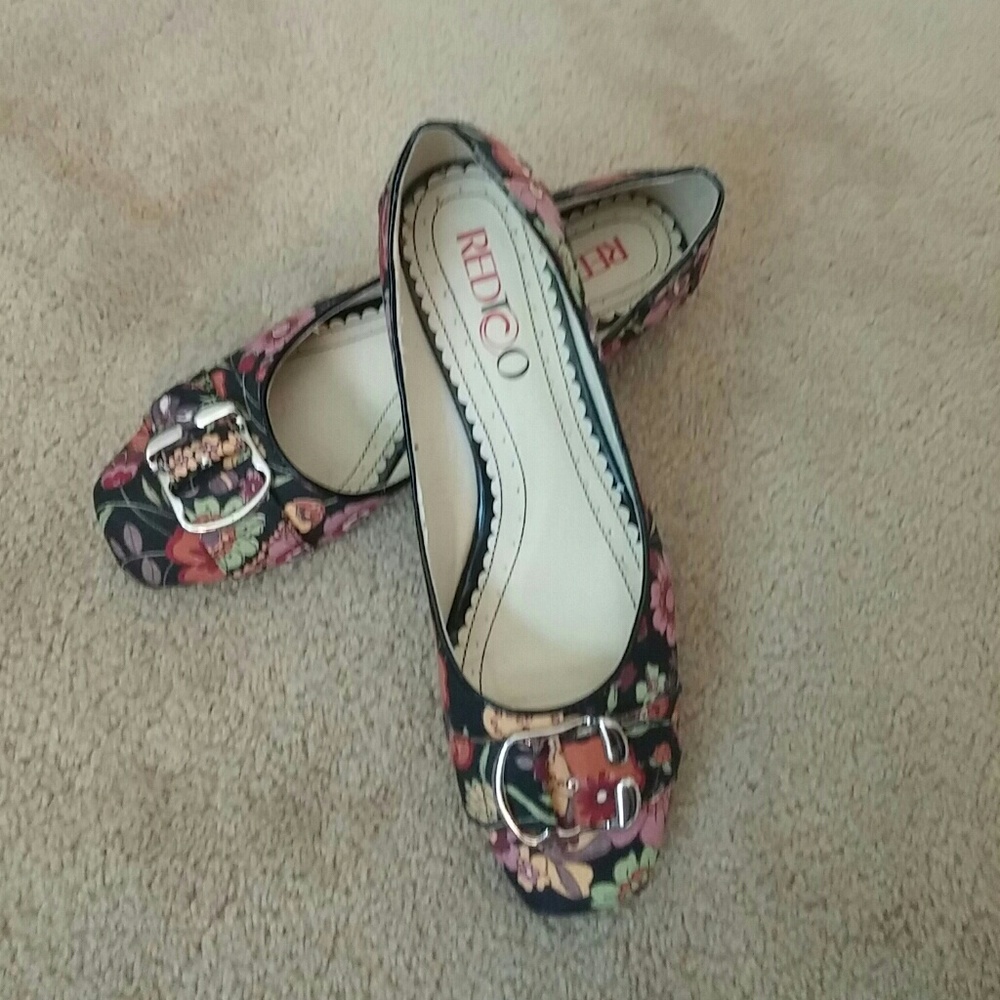 Floral flats